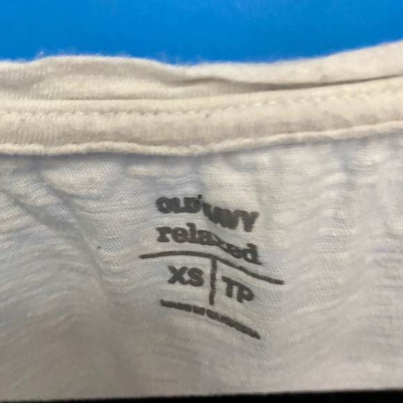 Old Navy T-Shirt - Picture 4 of 4